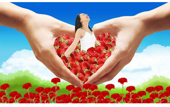Flora Strawberry Women Heart Shaped Hand Psd