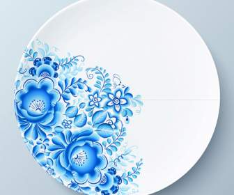 Fleurs Bleues Pour Décorer L'assiette En Porcelaine Blanche