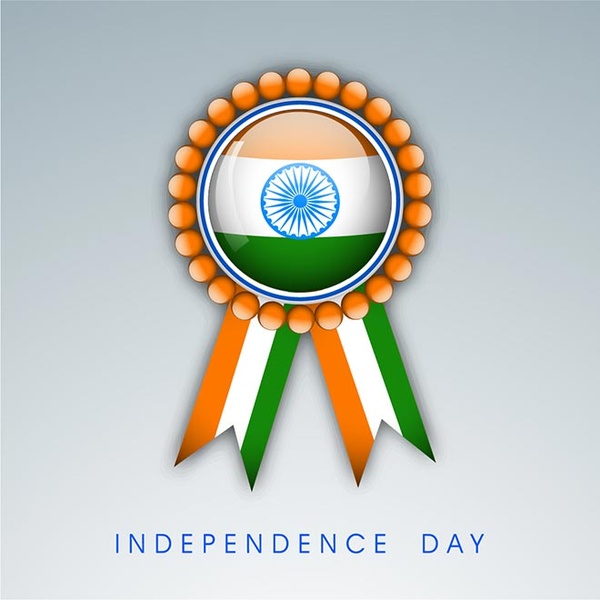 distintivo de bandeira natinoal indiano com vetor de dia de independência de india texto