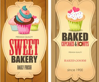 Baked Cupcake Cards With Wood Background Vector