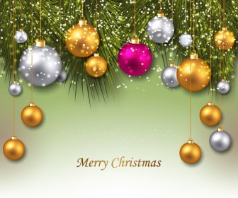 クリスマスの背景にカラフルなボール、モミの小枝