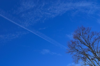 un cielo blu
