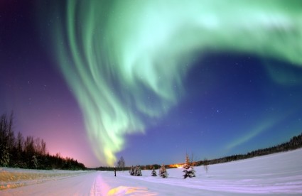 Nordlicht-Aurora-Polarlichter