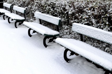 板凳和雪
