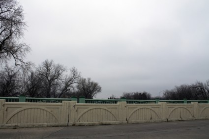 جسر مدينة أوكلاهوما الخضراء القضبان القديمة