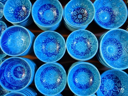 tazón de fuente azul cerámica