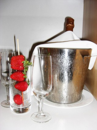 Champagner mit Erdbeeren