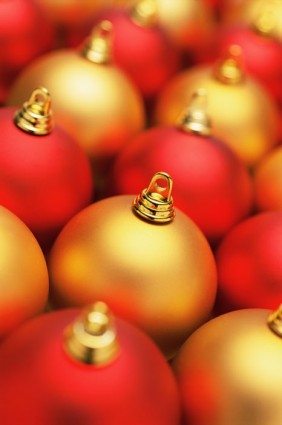 クリスマスの赤のゴールデン ボールの高精細溶融の画像
