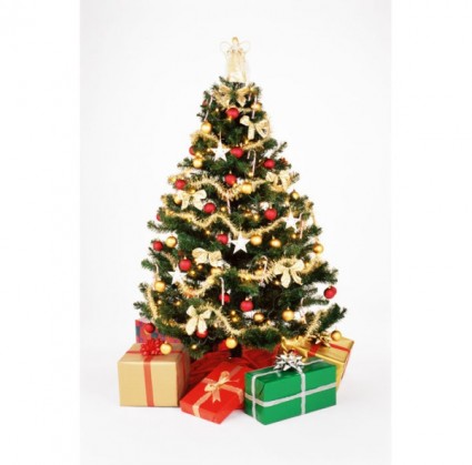 Weihnachtsbaum mit Geschenk bedeckt