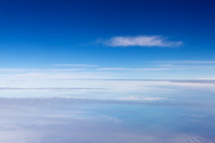 nuvens de um avião