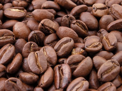 حبوب القهوة البن المحمص