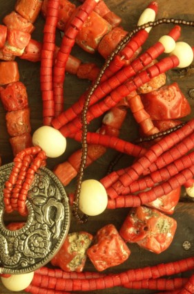 Biżuteria Naszyjnik z korala czerwonego