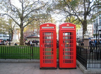 caja de teléfono rojo dispensario Londres