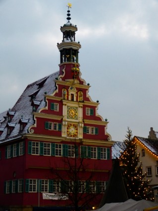 mercado de Navidad de pasillo de ciudad de Esslingen