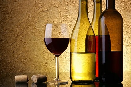 高級の赤ワインの画像