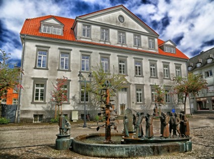 Германия здание скульптуры