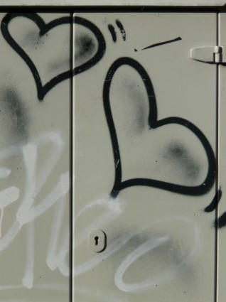 граффити сердце спрей