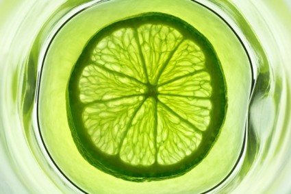 绿色柠檬片清晰图片