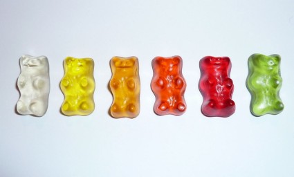 Gummi beruang buah gusi beruang