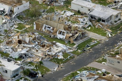查理颶風造成的破壞