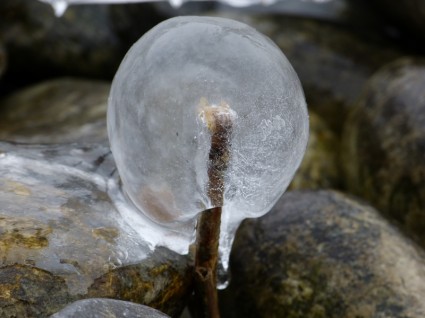 Eis gefrorene Kugel