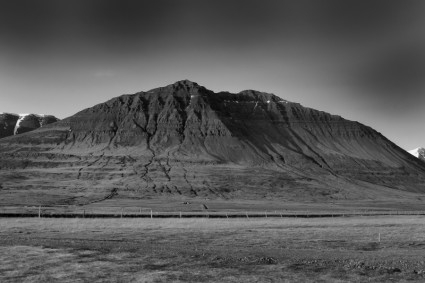 アイスランドの山を風景します。