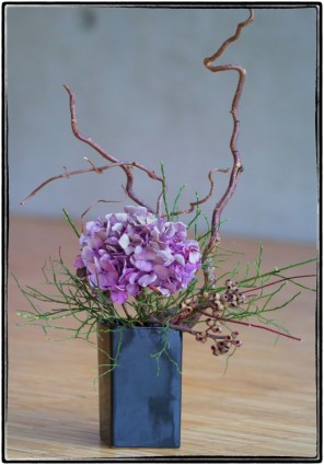violeta flor de Ikebana