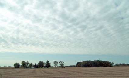 bidang Indiana dan awan