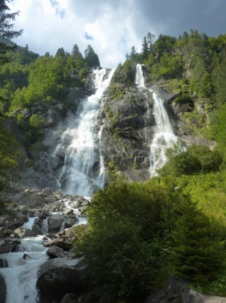cascata de cachoeiras de Itália
