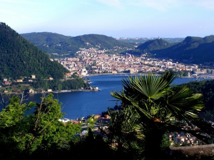 cidade de lago como Itália