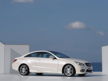 Mercedes benz e Klasa coupe mercedes samochody tapety