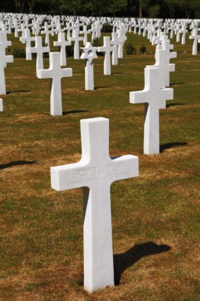 军事坟墓