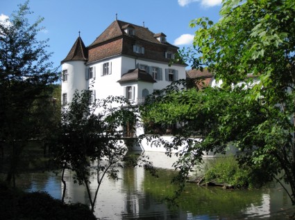 lâu đài moated Thụy sĩ nước