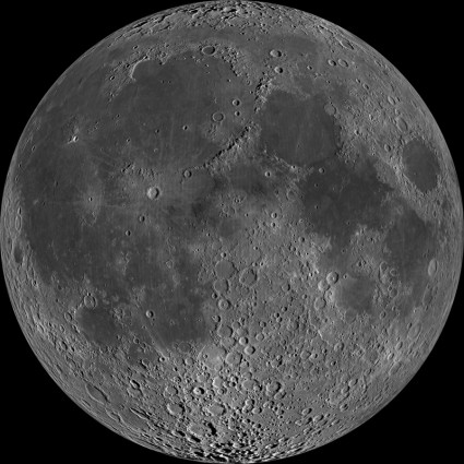 月の満月のクレーター