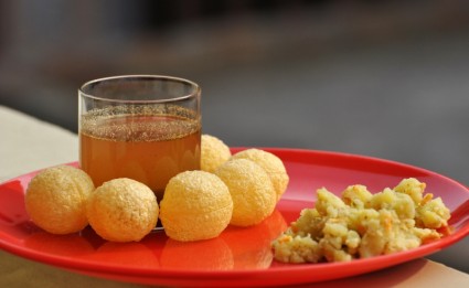 Panipuri Gupchup indisches Essen
