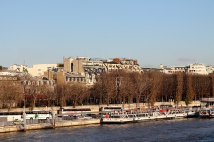 パリのフランスの川