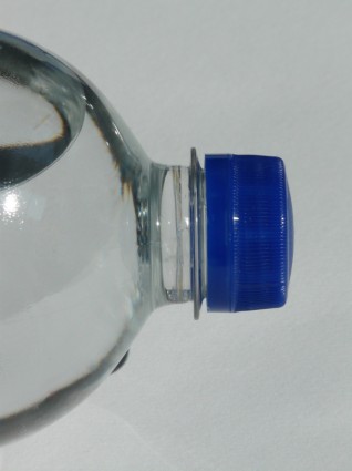 plastik şişe şişe maden suyu