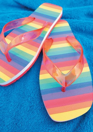 彩虹翻转凉鞋清晰图片