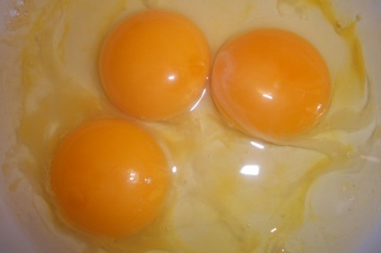 сырые яйца