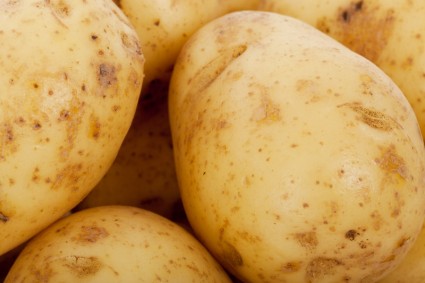 rohe Kartoffeln