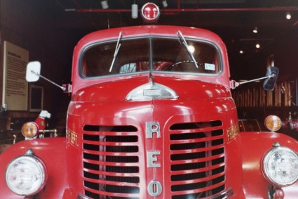 camion de pompier rouge
