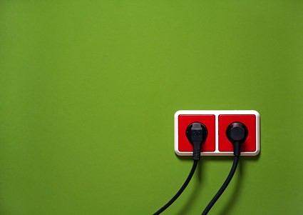 红色的绿色墙壁插座图片