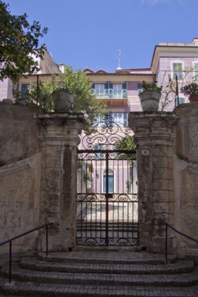 alte Stadtvilla in Sanremo