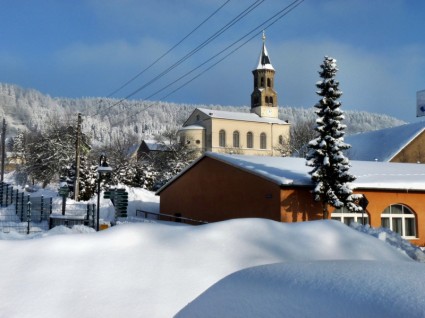invierno de nieve iglesia saupsdorf