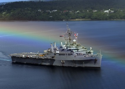 la nave militar marina de guerra