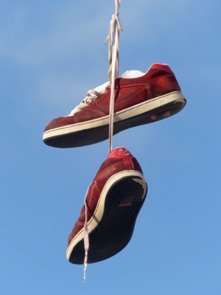 Schuhe hängen Leine