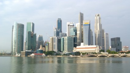 gedung pencakar langit kota Singapura