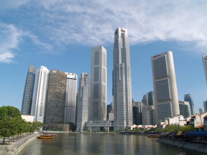 シンガポールのスカイラインの高層ビル