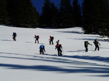 Ski tour du lịch mùa đông đi lang thang đi lang thang