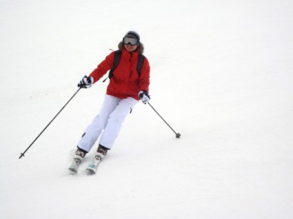 เล่นสกีในการดำเนินการ